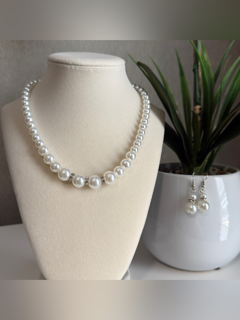 Beautiful Pearls Necklace And Earrings Set Perfect for night or day. New Item